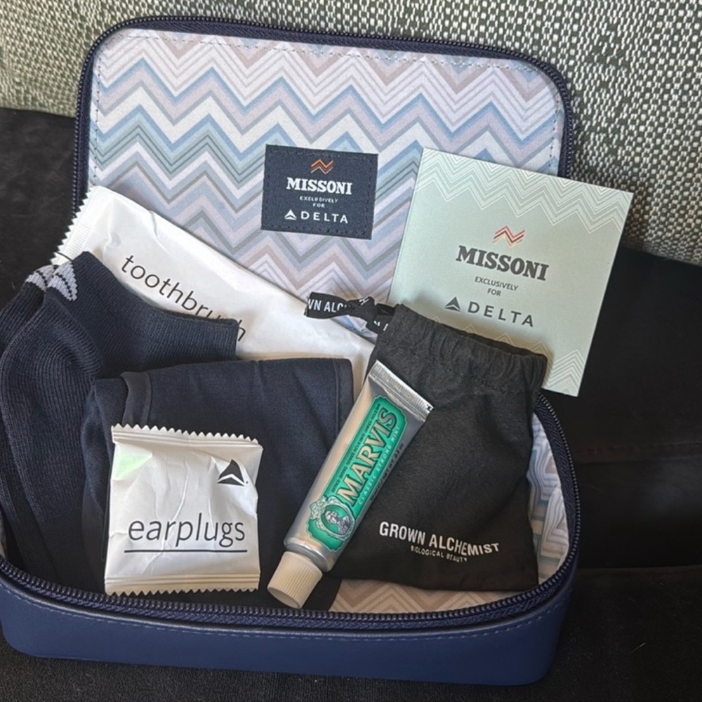 MISSONI for Delta One Amenity Kit - Missoni x Delta One Dopp Kit NWT Unopened